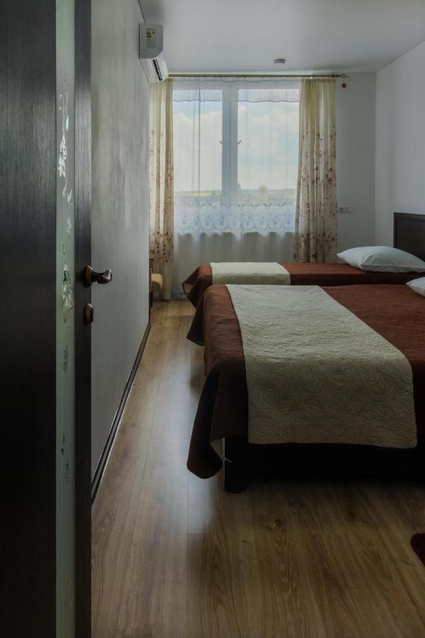 קאמיאנטס - פודיסקי Rooms With Fortetsya View 2 מראה חיצוני תמונה